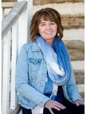 Shelley Benesch, Medicine Hat, Real Estate Agent