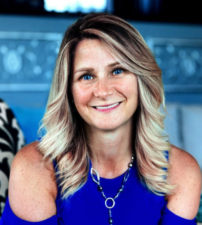 Shelly Gracey, Paris, Real Estate Agent