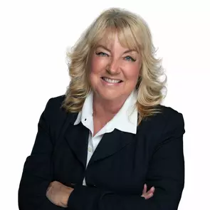 Sonya Schirmacher, Stittsville, Real Estate Agent