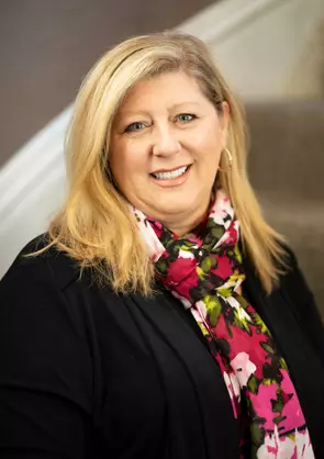 Stephonie Yeo-Lowery, Naperville, Real Estate Agent