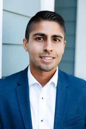Sunny Pamma, Langley, Real Estate Agent