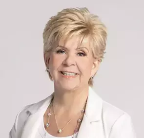 Susan McKillop, Stonewall, Real Estate Agent