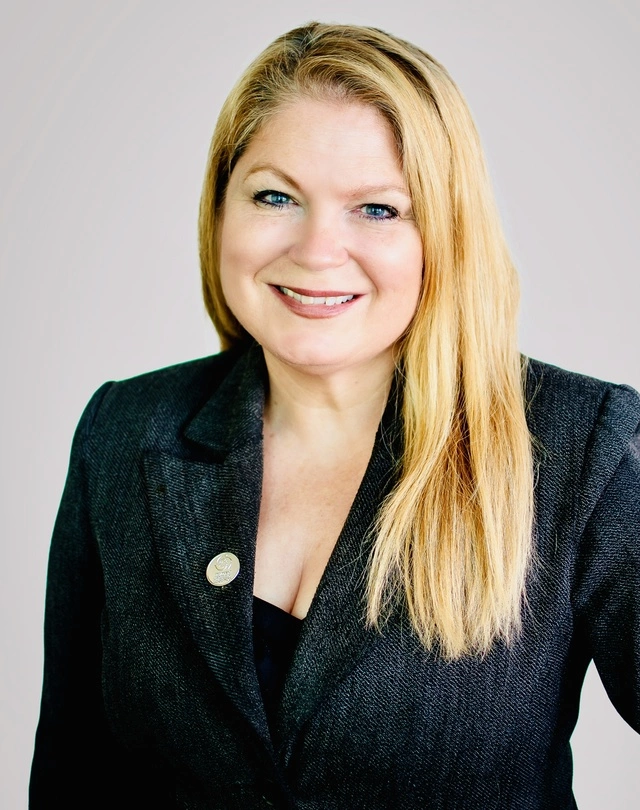 Suzanne Anderson, Fort McMurray, Real Estate Agent