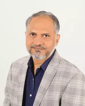 Tanveer Ahmad, Surrey, Real Estate Agent