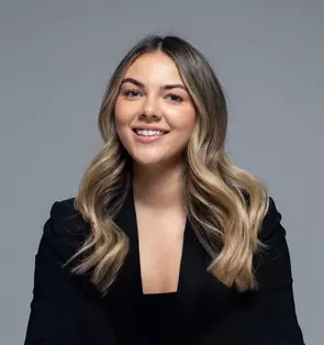 Tess Belliveau, Laprairie, Real Estate Agent