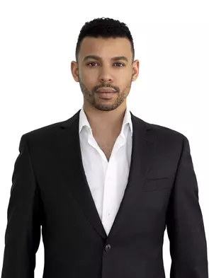 Tevin Crooks, Westmount, Real Estate Agent