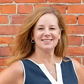 Tonia Maxwell, Norwalk, Insurance Agent