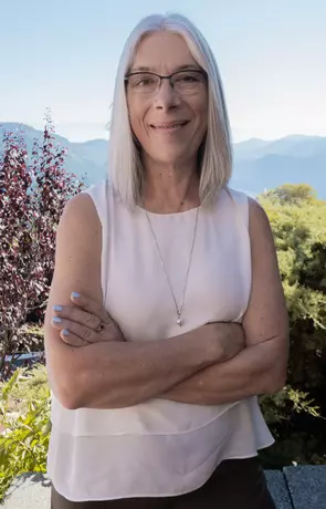 Tracy Menzies, Victoria, Real Estate Agent