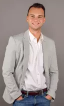 Tyson Cafe-Ruoff, Toronto, Real Estate Agent