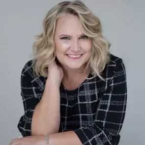 Vicky Bennett, Halifax, Real Estate Agent