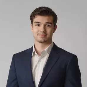 Yanni Raposo, Mississauga, Real Estate Agent