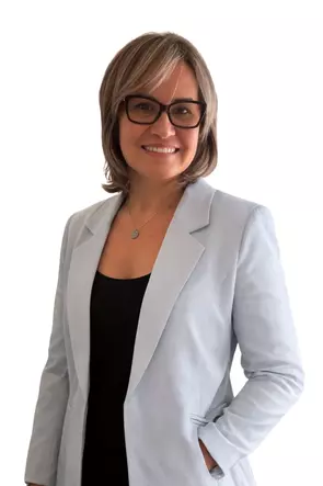 Zoya Tkachuk, Winnipeg, Real Estate Agent
