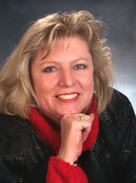 Lyse Freeborn, Ottawa, Real Estate Agent