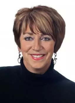 Michele Holmes, Sidney, Real Estate Agent