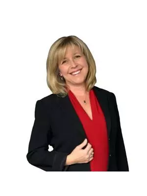 Ora Ross, Toronto, Real Estate Agent