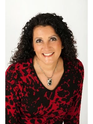 Valerie Vella, Hamilton, Real Estate Agent